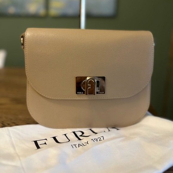 NWT! NEW! Furla Signature Furla 1927 Shoulder Bag -Sand - Picture 3 of 14